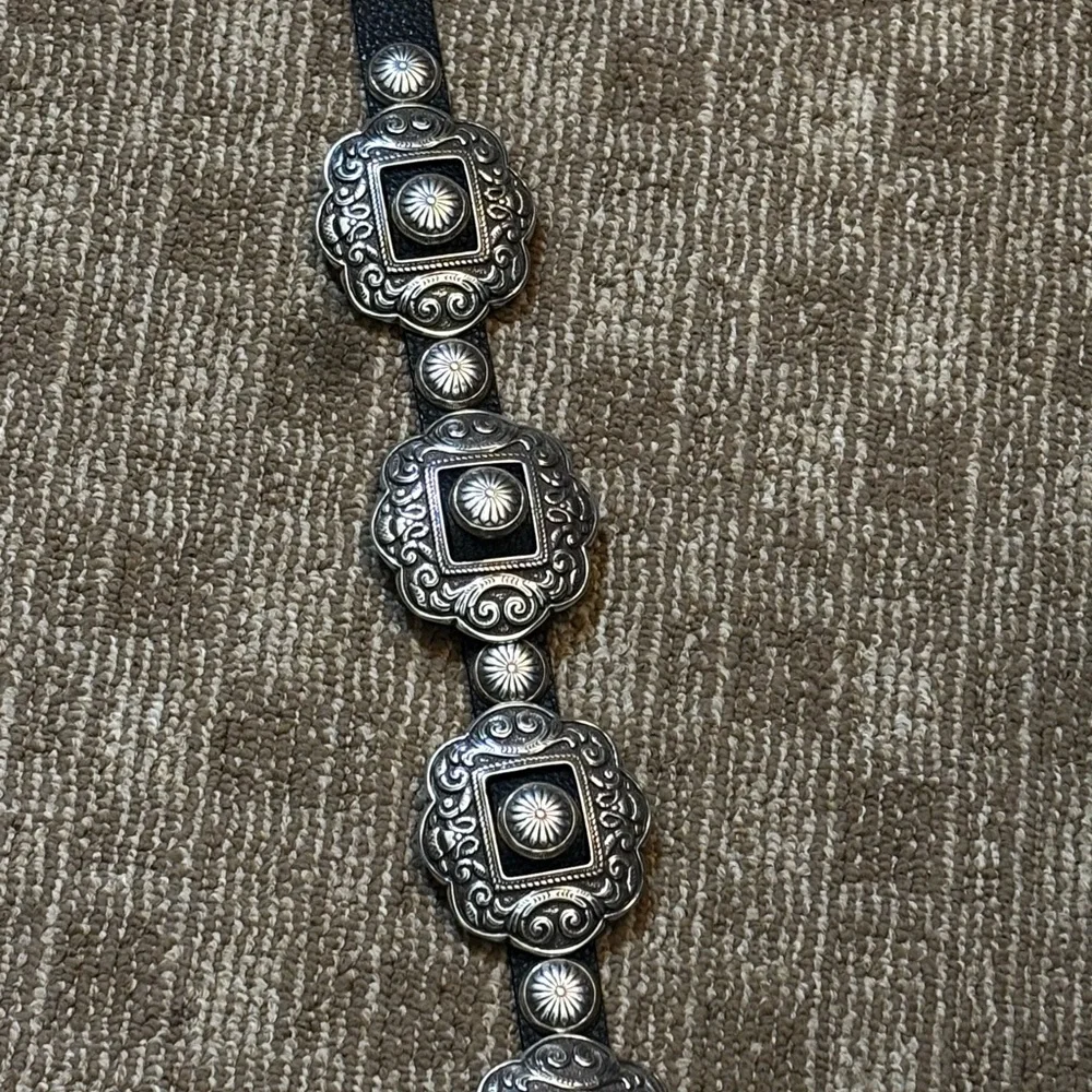 XL Heavy Black  leather concho belt with silver-tone hardware - Picture 4 of 6